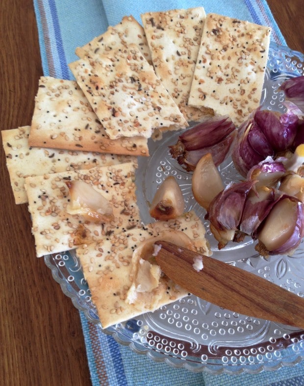 Roasted Garlic and Crackers