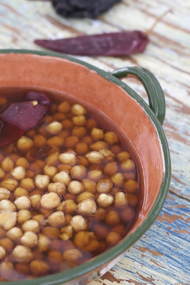 How to Cook Garbanzo Beans in a Pressure Cooker | Letty's Kitchen