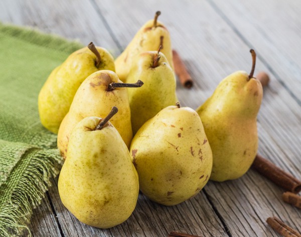 Farmer's Market pears for Cinnamon Poached Pears with Chocolate Sauce | Letty's Kitchen
