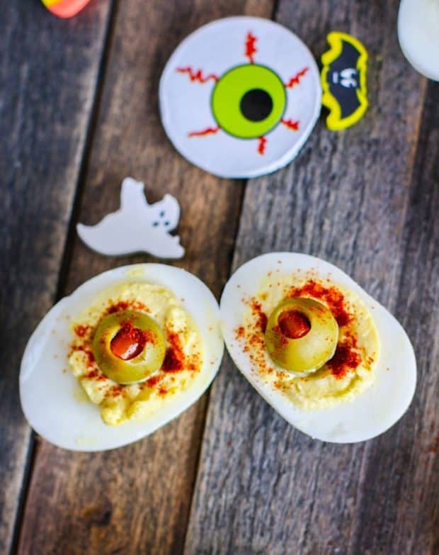Spooky Deviled Egg Eyeballs for 16 Healthy Vegetarian Halloween Picks